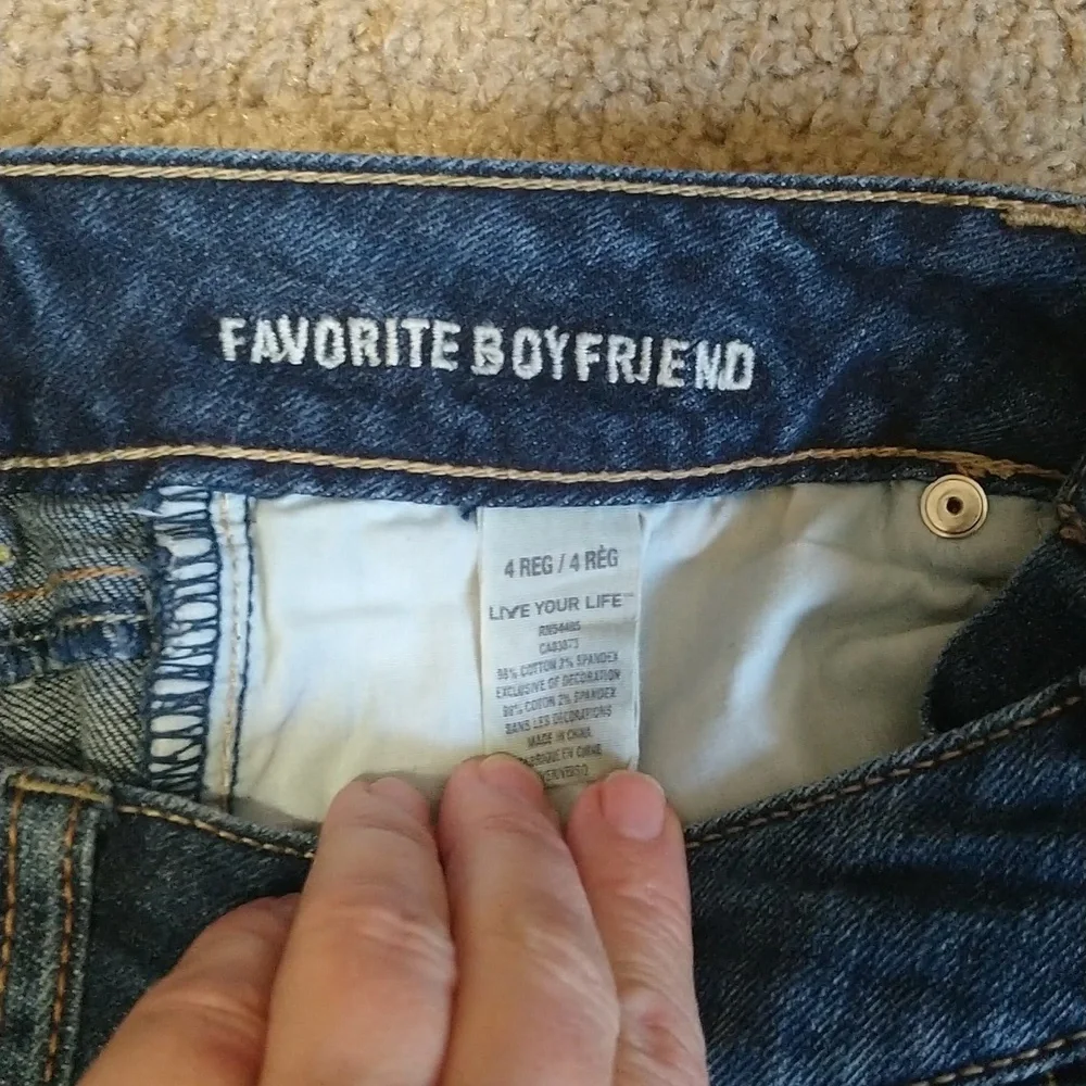 AE Favorite Boyfriend jeans❤️ - Picture 3 of 3